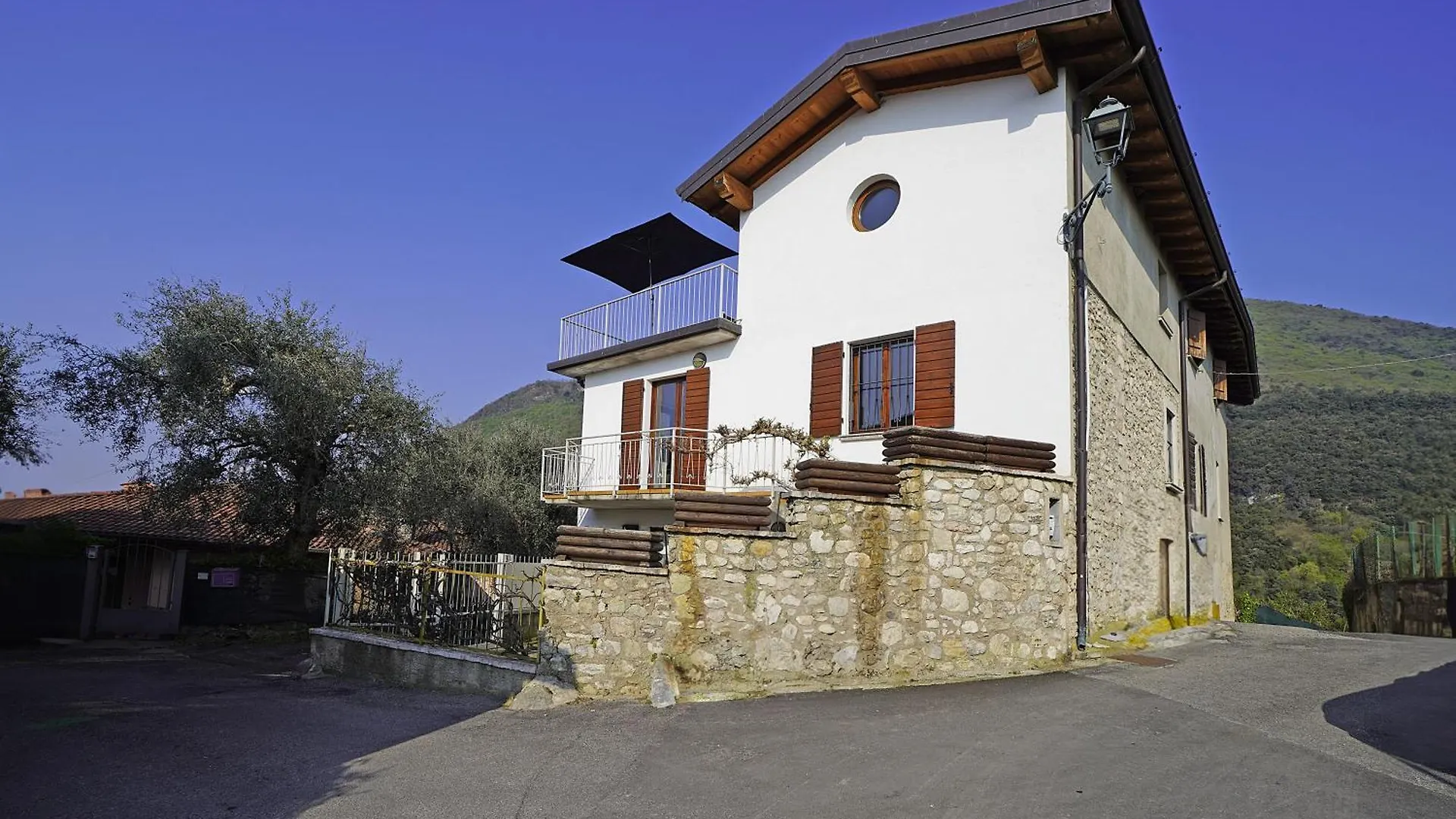 Samuel House- Traditional Italy Toscolano Maderno Ιταλία