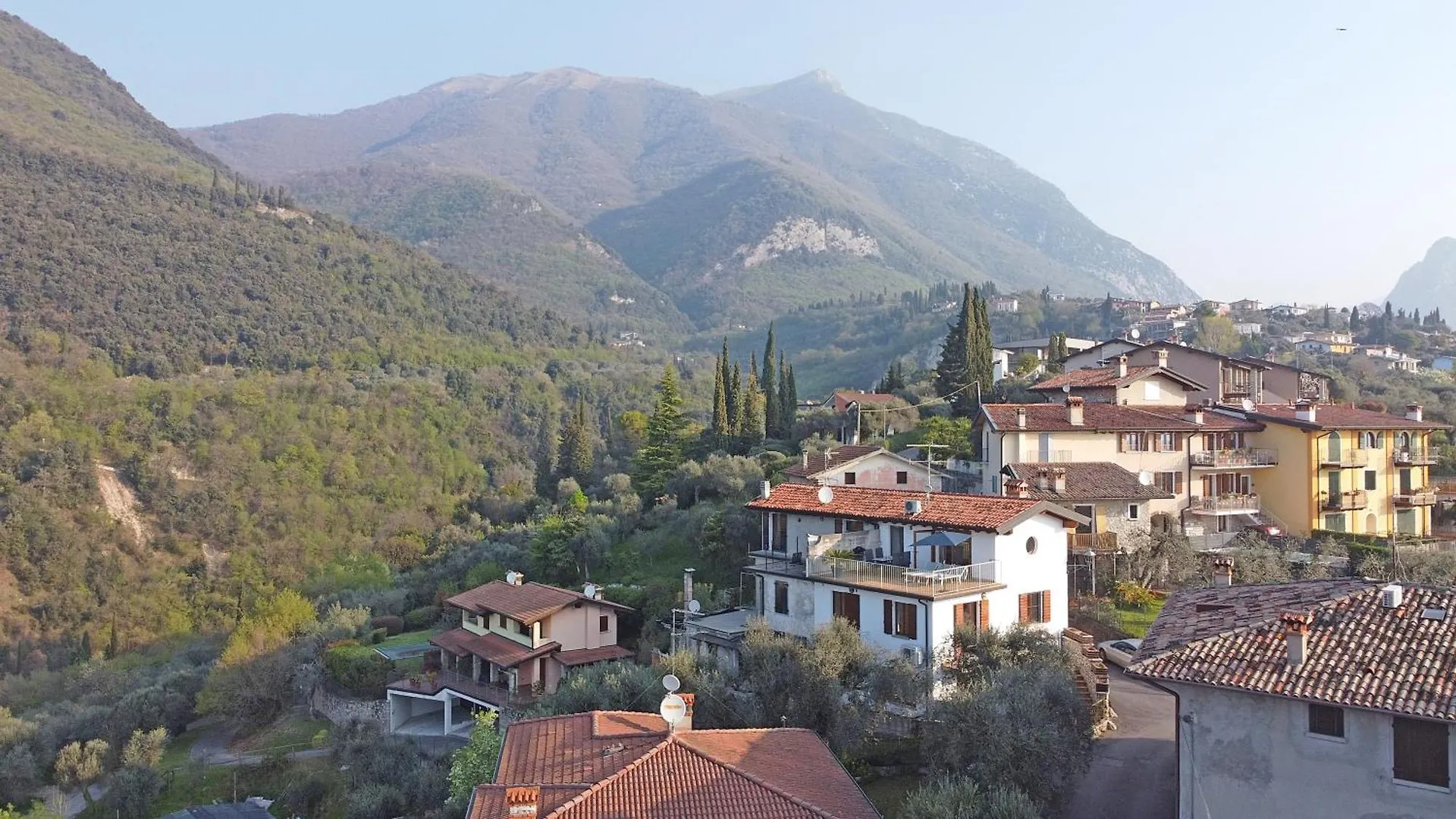 Samuel House- Traditional Italy Toscolano Maderno